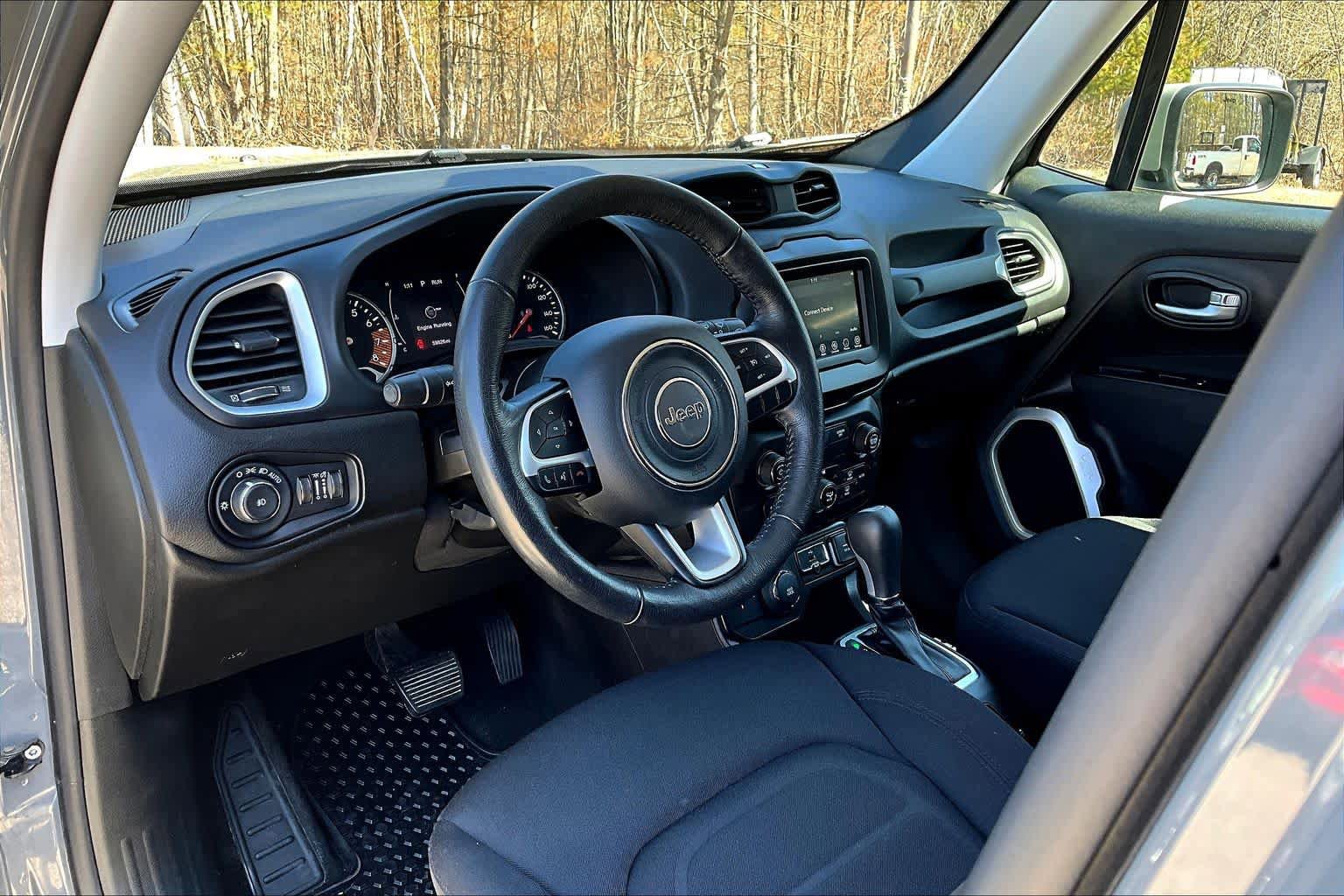 Used 2020 Jeep Renegade Latitude w/ Cold Weather Group AWD/4WD image 18