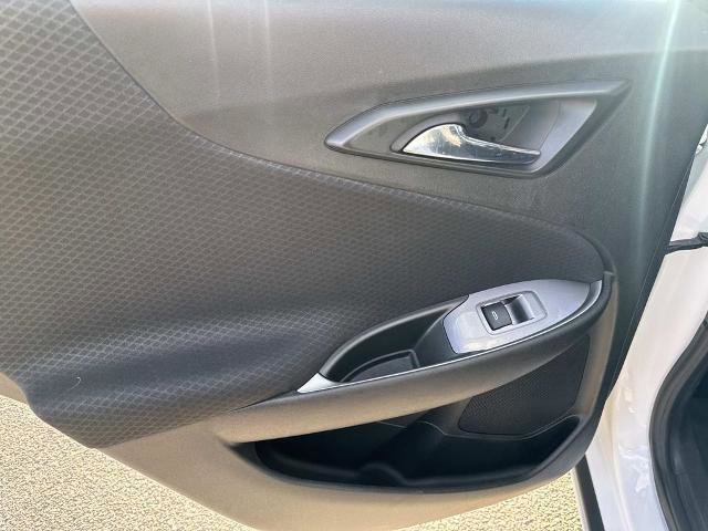 Used 2023 Chevrolet Malibu LT image 11