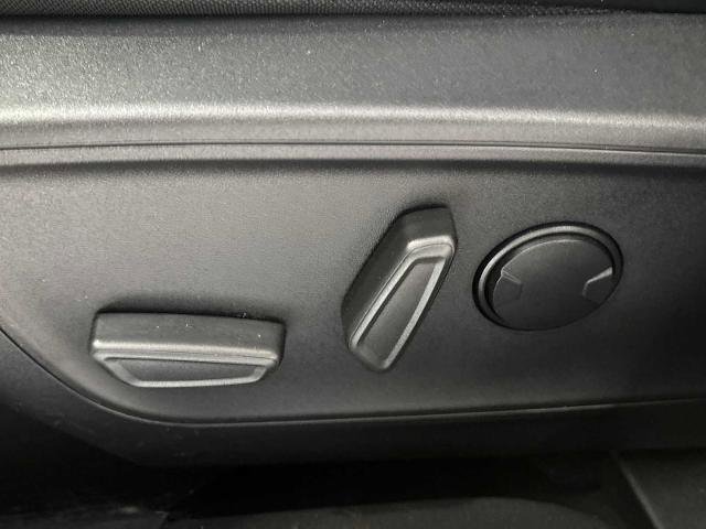 Certified 2025 Ford Escape Platinum image 33