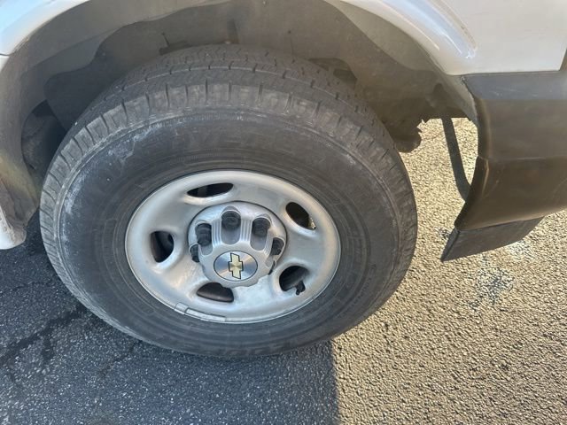 Used 2023 Chevrolet Express 2500 w/ Driver Convenience Package image 7