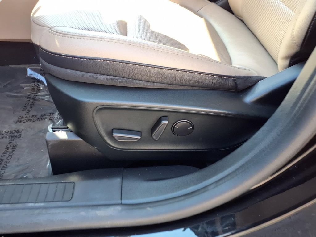 Certified 2022 Ford Escape SEL AWD/4WD image 26