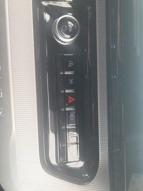 Certified 2025 Ford Expedition Active image 31