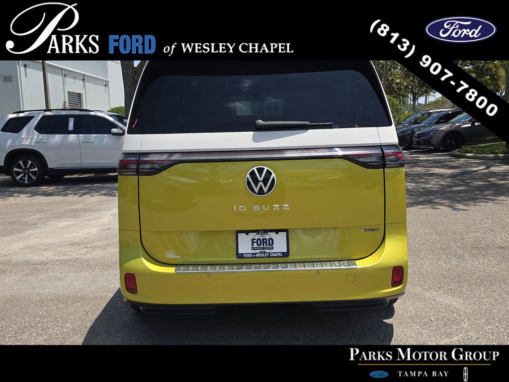 Used 2025 Volkswagen ID. Buzz 1st Edition AWD/4WD image 5