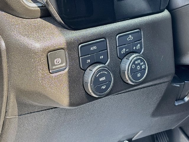 Used 2025 Chevrolet Silverado 1500 RST AWD/4WD image 10