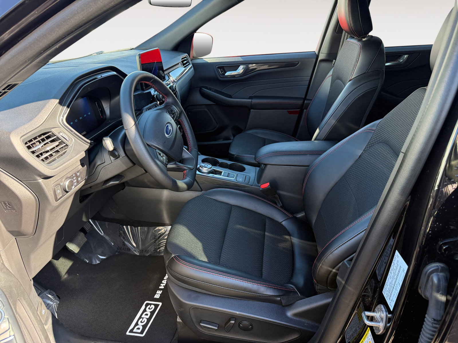 Certified 2025 Ford Escape ST-Line w/ Equipment Group 301A image 10