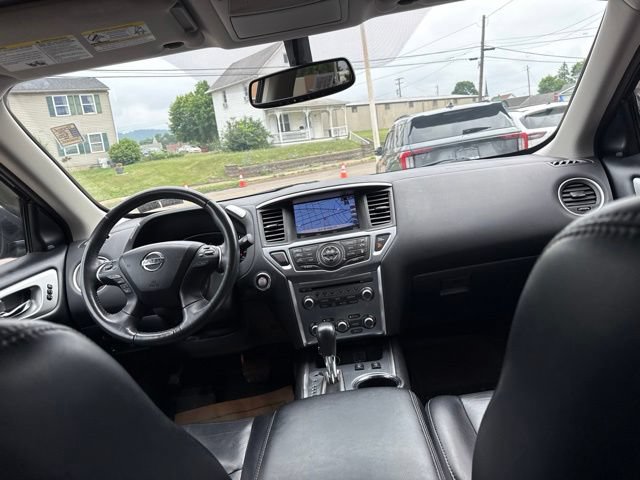 Used 2018 Nissan Pathfinder SL AWD/4WD image 39