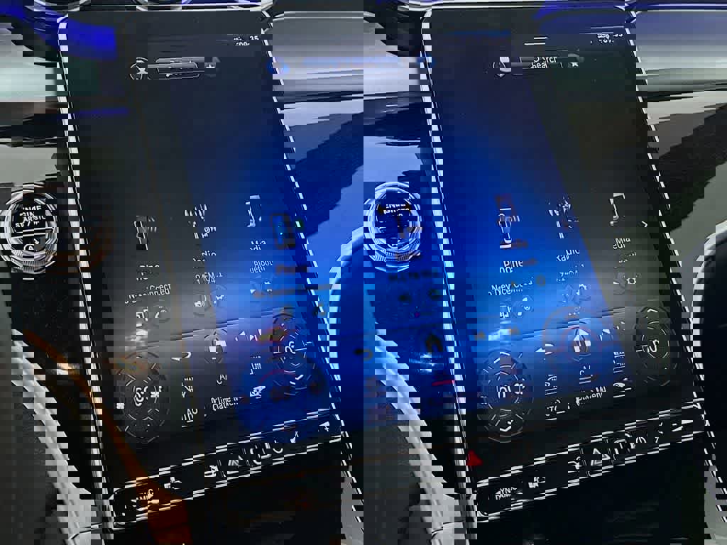 Used 2024 Mercedes-Benz GLC 300 GLC 300 image 20