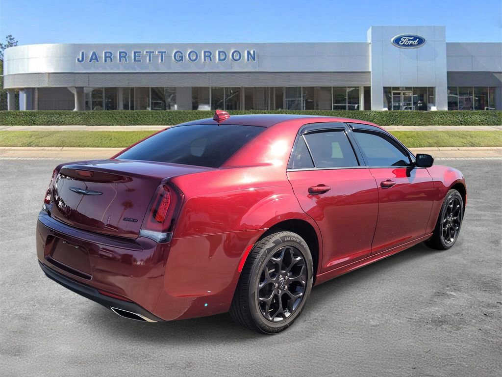 Used 2023 Chrysler 300 Touring L image 3