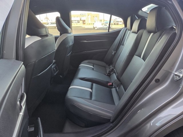 Used 2025 Toyota Camry SE image 25