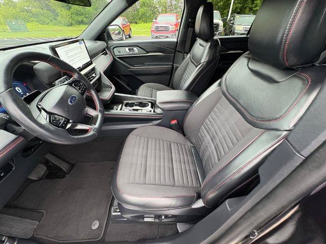 Certified 2025 Ford Explorer ST-Line AWD/4WD image 12