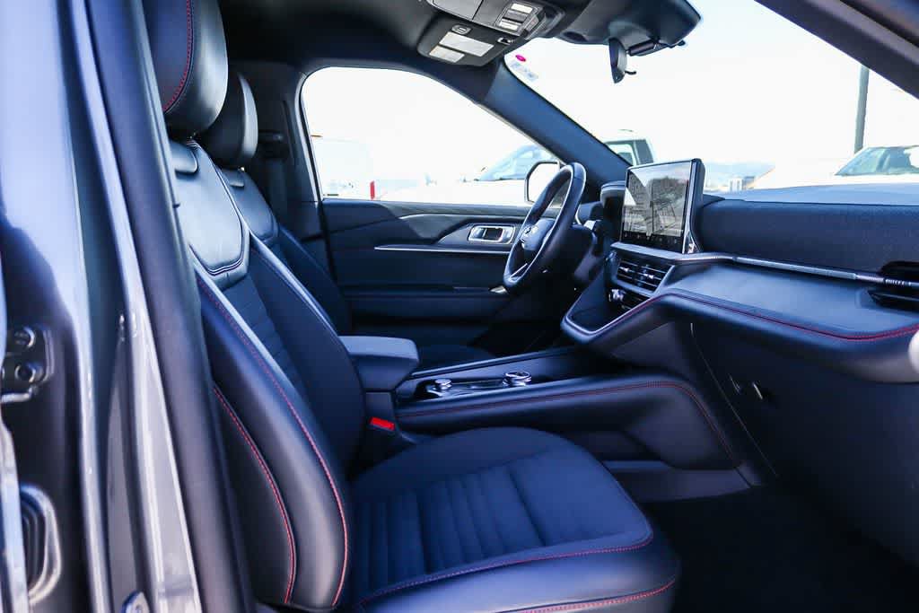 Certified 2025 Ford Explorer ST-Line RWD image 16