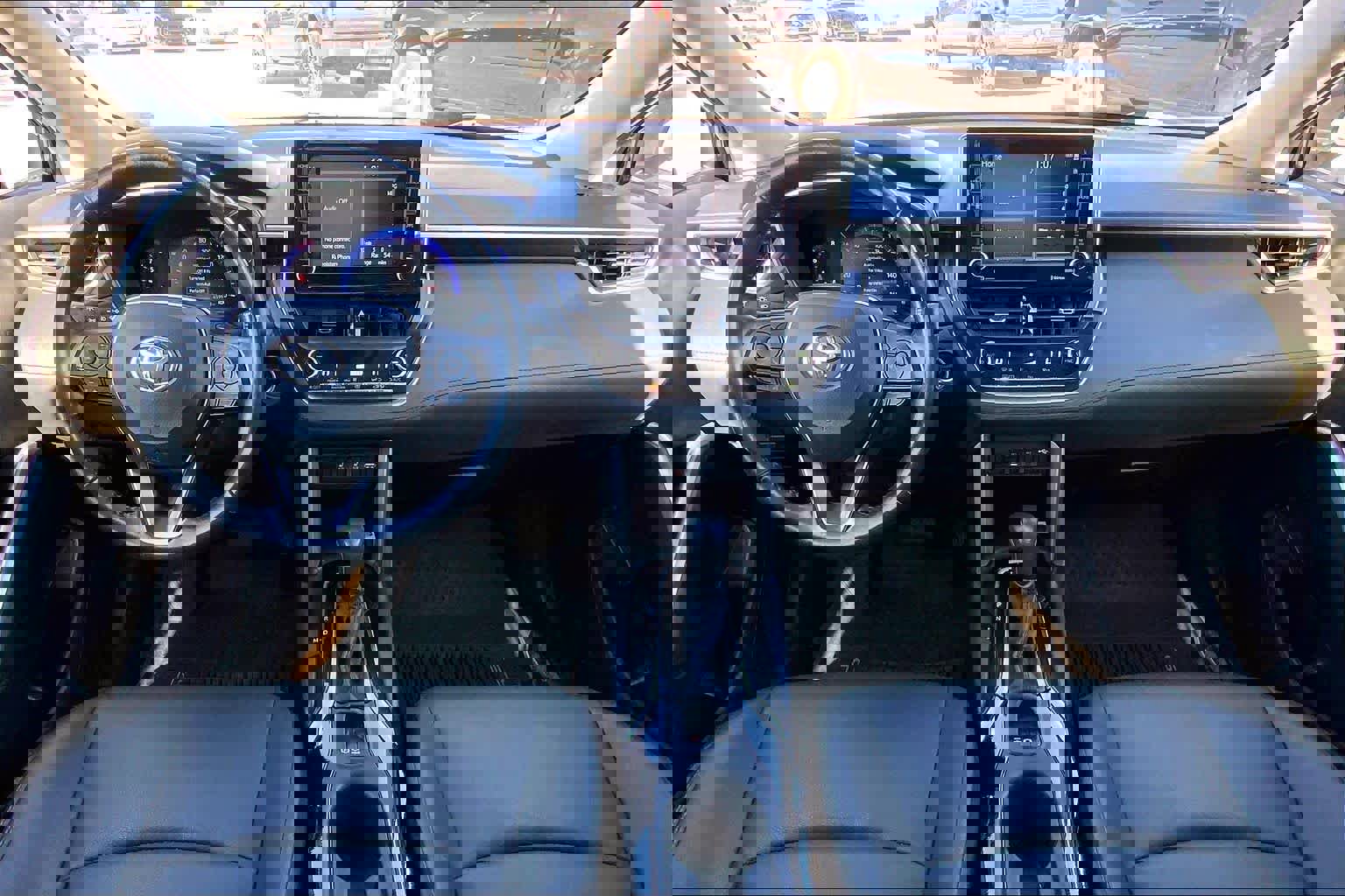 Used 2022 Toyota Corolla Cross XLE image 15