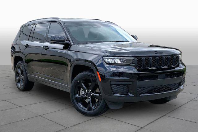 Used 2023 Jeep Grand Cherokee L Laredo RWD image 3