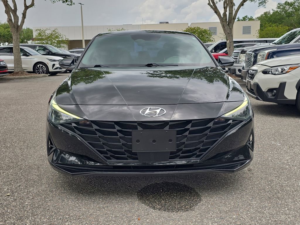 Used 2021 Hyundai Elantra SEL w/ Convenience Package FWD image 2