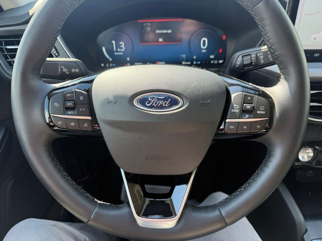 Certified 2023 Ford Escape Platinum image 24