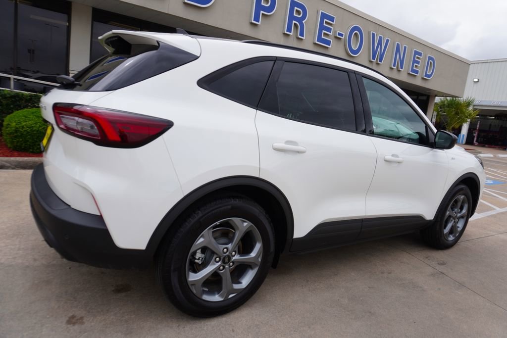 Certified 2025 Ford Escape ST-Line w/ Tech Pack #1 image 6