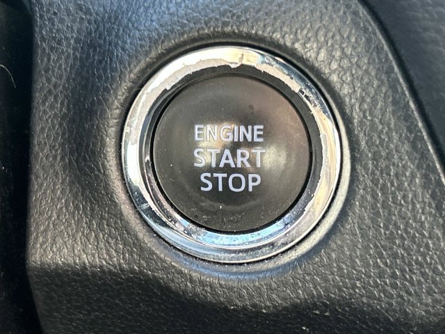 Used 2021 Toyota RAV4 XLE w/ Convenience Package FWD image 37