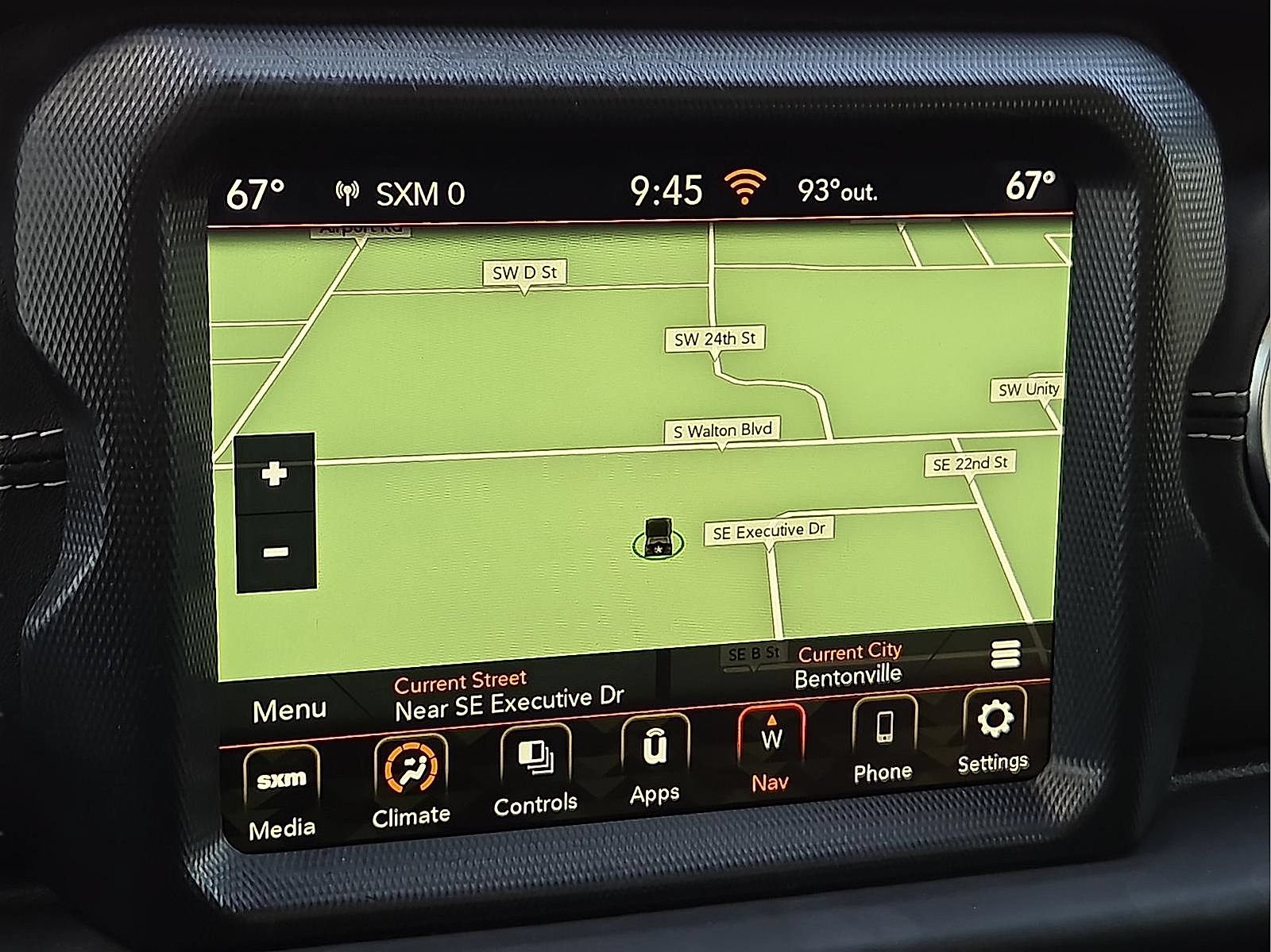 Used 2023 Jeep Wrangler Unlimited Sahara AWD/4WD image 16