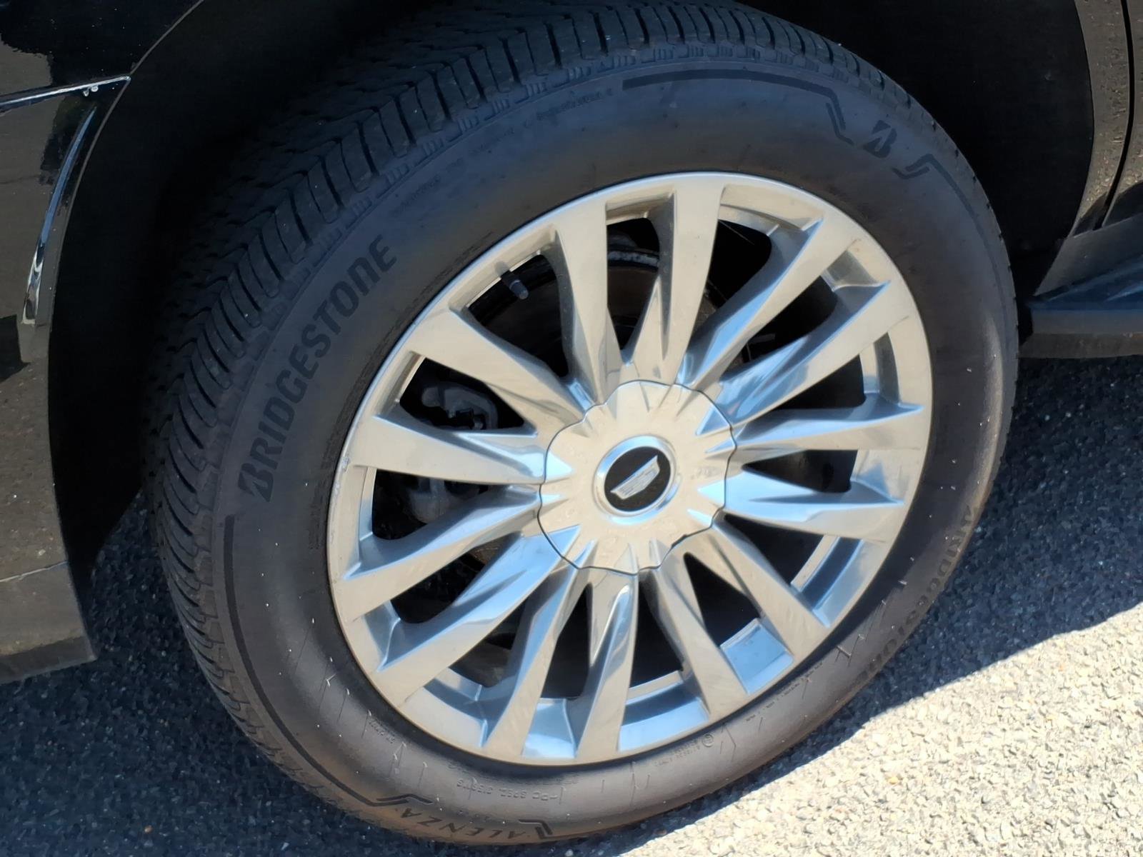 Used 2021 Cadillac Escalade Premium Luxury w/ Performance Package image 7