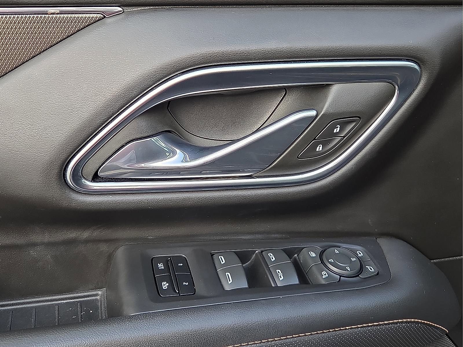 Used 2023 GMC Yukon AT4 image 14