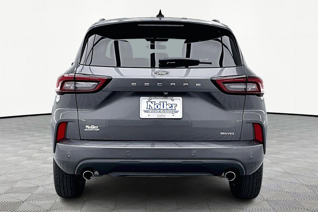Certified 2023 Ford Escape ST-Line w/ Tech Pack #1 image 3