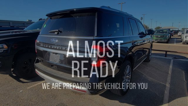 Certified 2022 Ford Expedition Platinum image 3