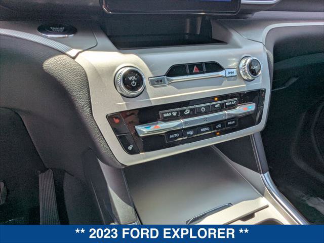 Certified 2023 Ford Explorer XLT w/ Equipment Group 202A RWD image 17