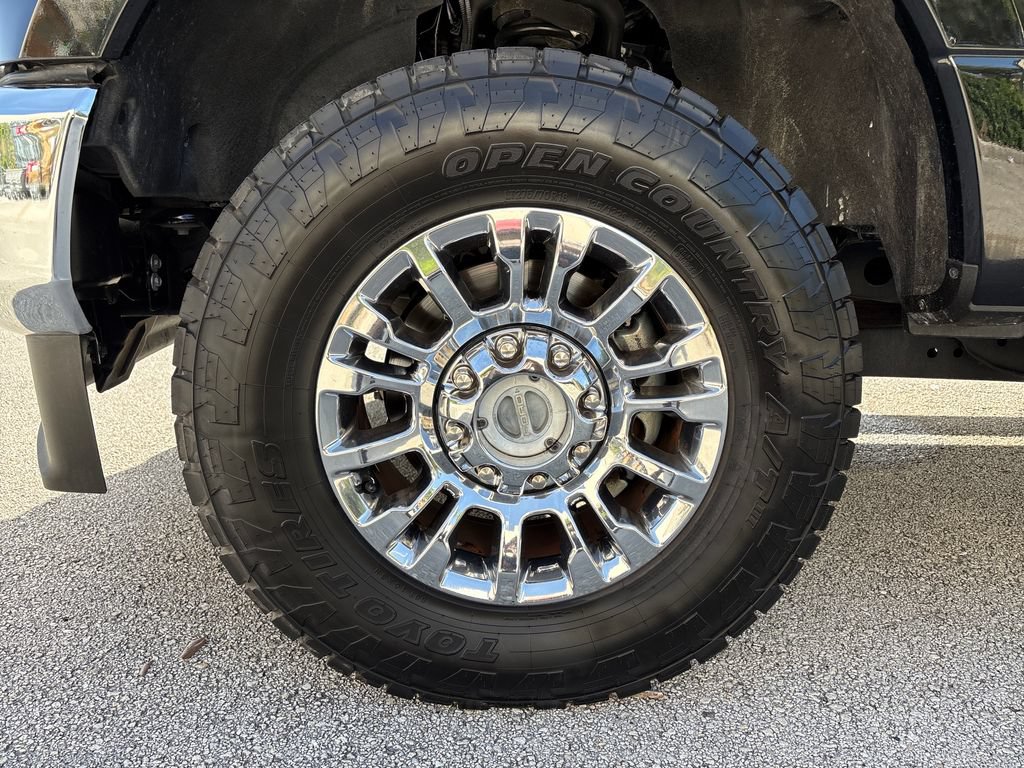 Certified 2022 Ford F250 XLT w/ XLT Premium Package AWD/4WD image 15