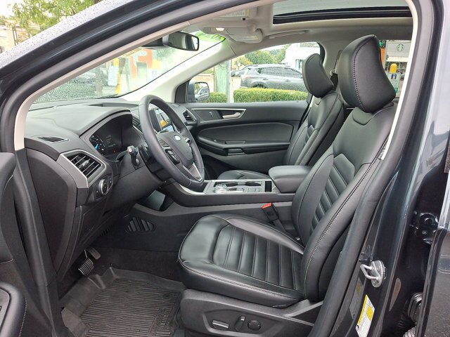 Certified 2024 Ford Edge SEL w/ Convenience Package AWD/4WD image 3