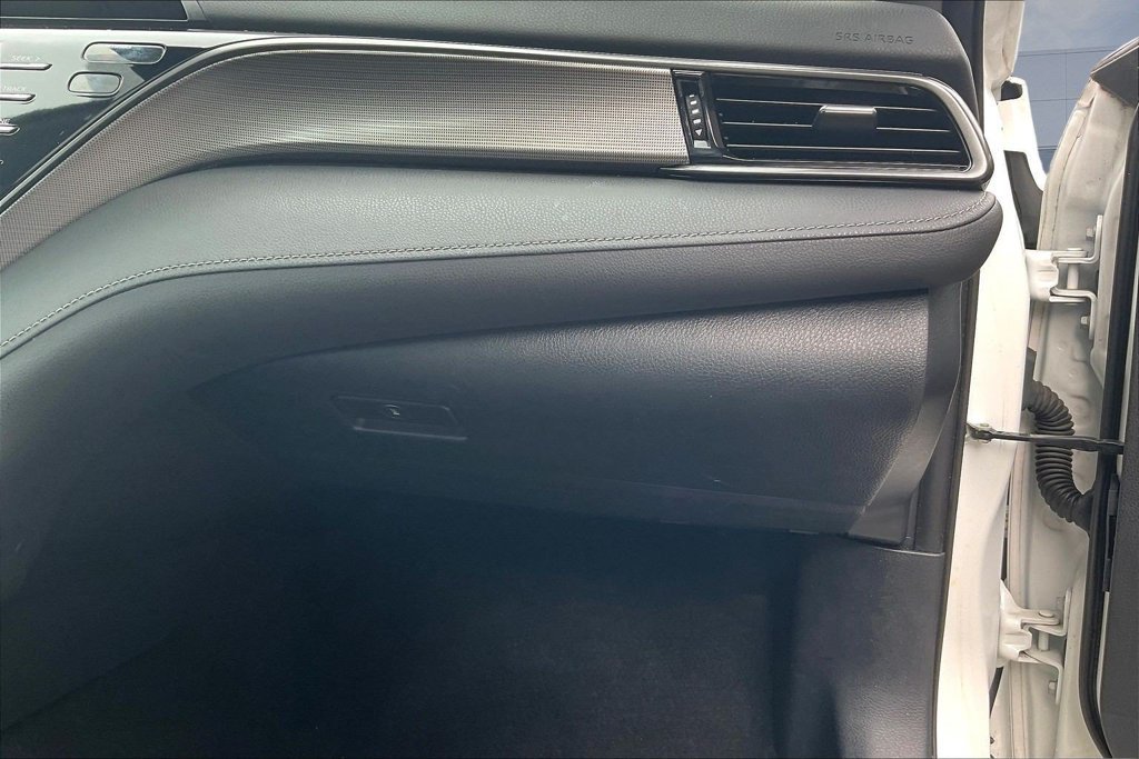 Used 2020 Toyota Camry SE FWD image 26