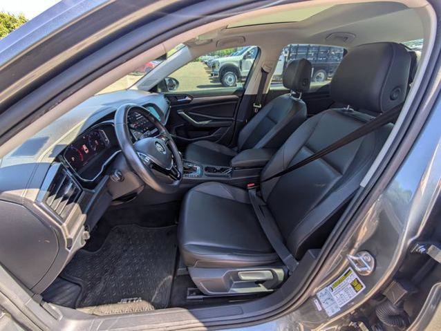 Used 2019 Volkswagen Jetta SEL FWD image 25