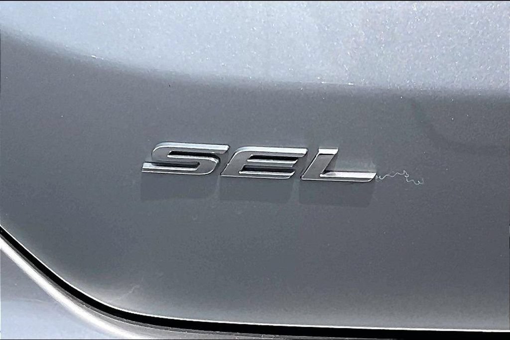 Certified 2024 Ford Edge SEL AWD/4WD image 7