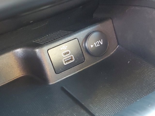 Certified 2025 Ford Escape Active FWD image 19