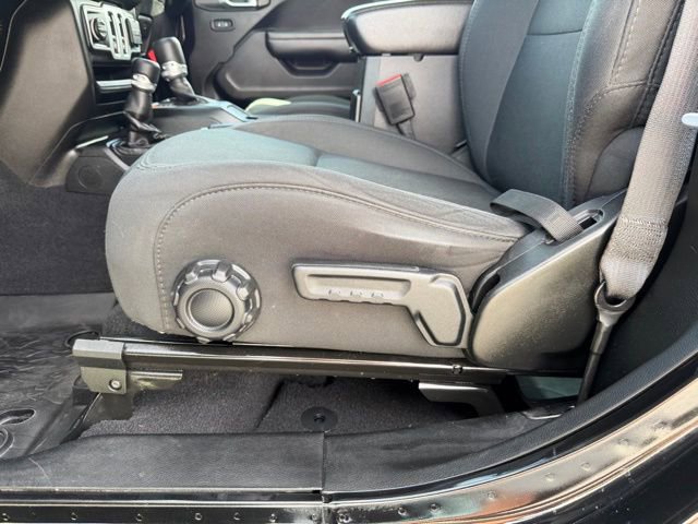 Used 2021 Jeep Wrangler Sport S image 10