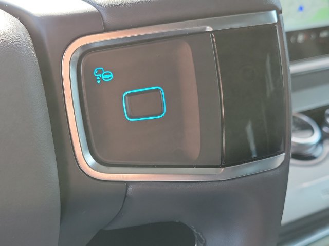 Certified 2025 Ford Expedition Active AWD/4WD image 11