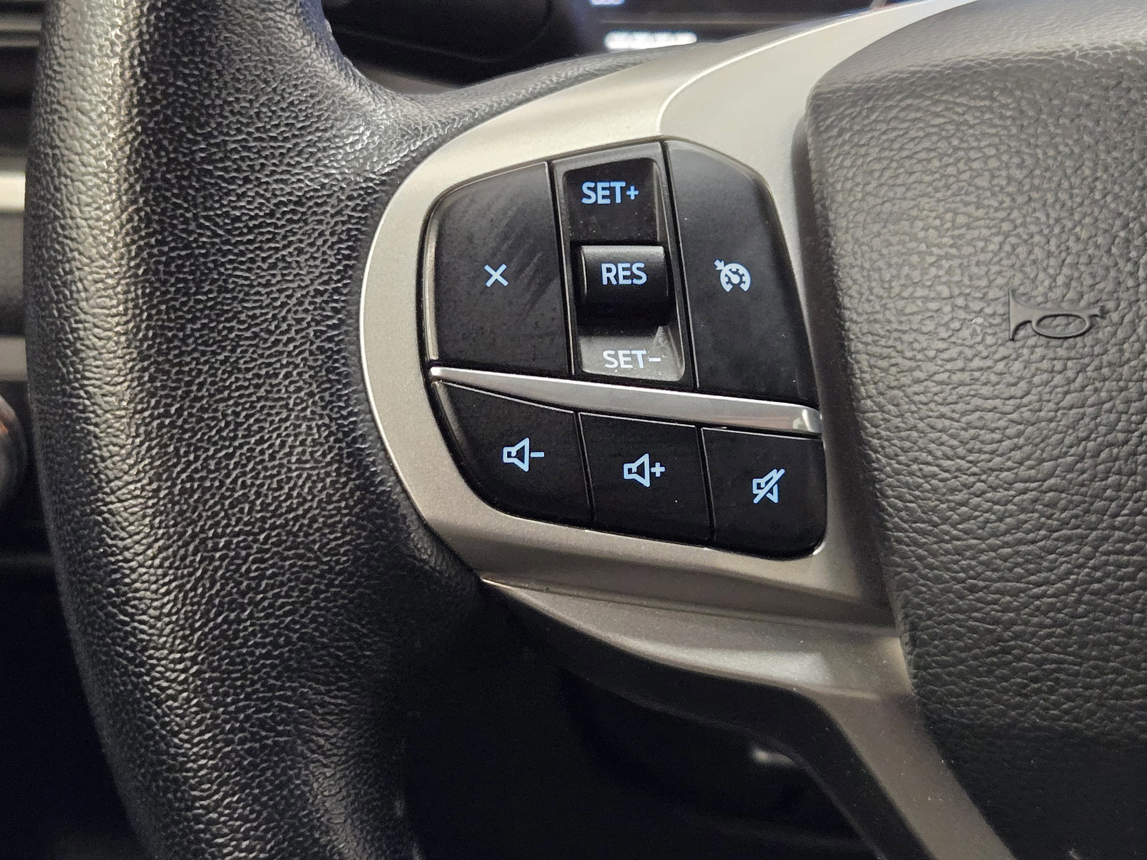 Certified 2022 Ford Explorer XLT RWD image 26