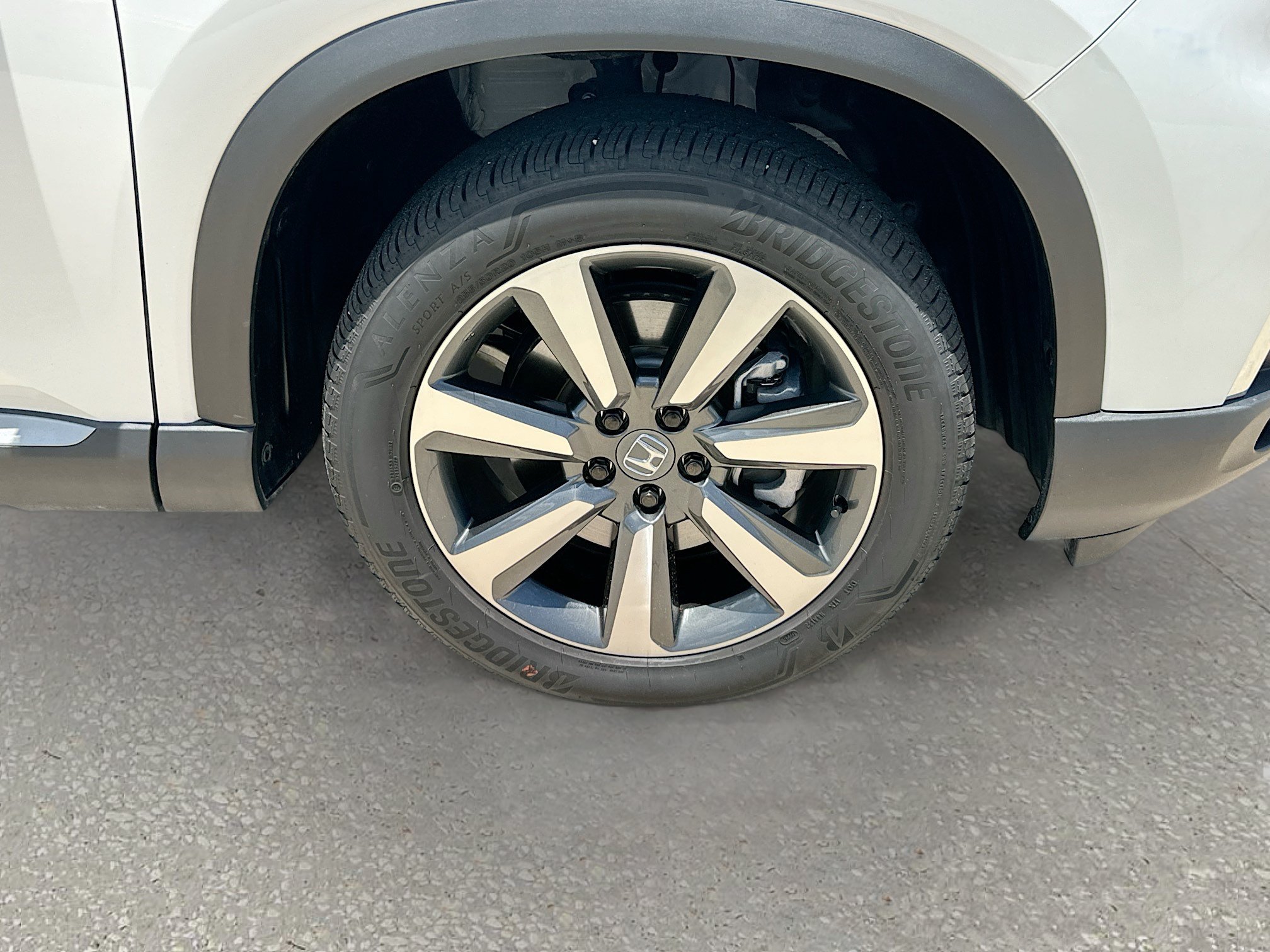Used 2025 Honda Pilot Elite image 33