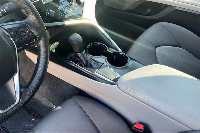 Used 2019 Toyota Camry LE image 15