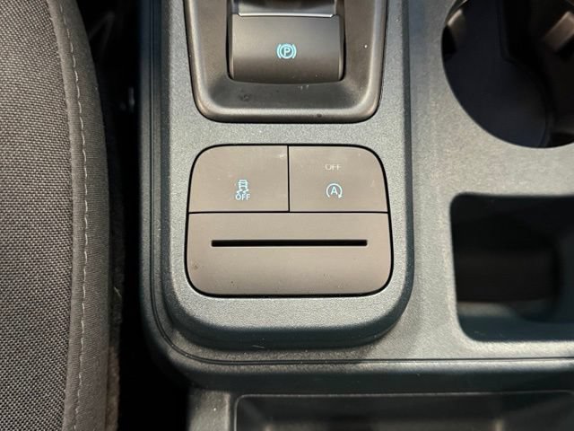 Certified 2025 Ford Maverick XL w/ Equipment Group 102A AWD/4WD image 32