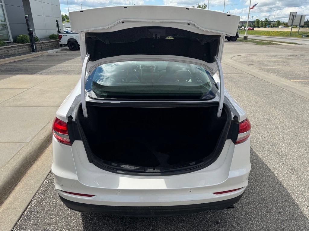 Certified 2019 Ford Fusion SE w/ Equipment Group 151A FWD image 38