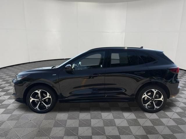 Certified 2023 Ford Escape ST-Line Select w/ Tech Pack #2 AWD/4WD image 11