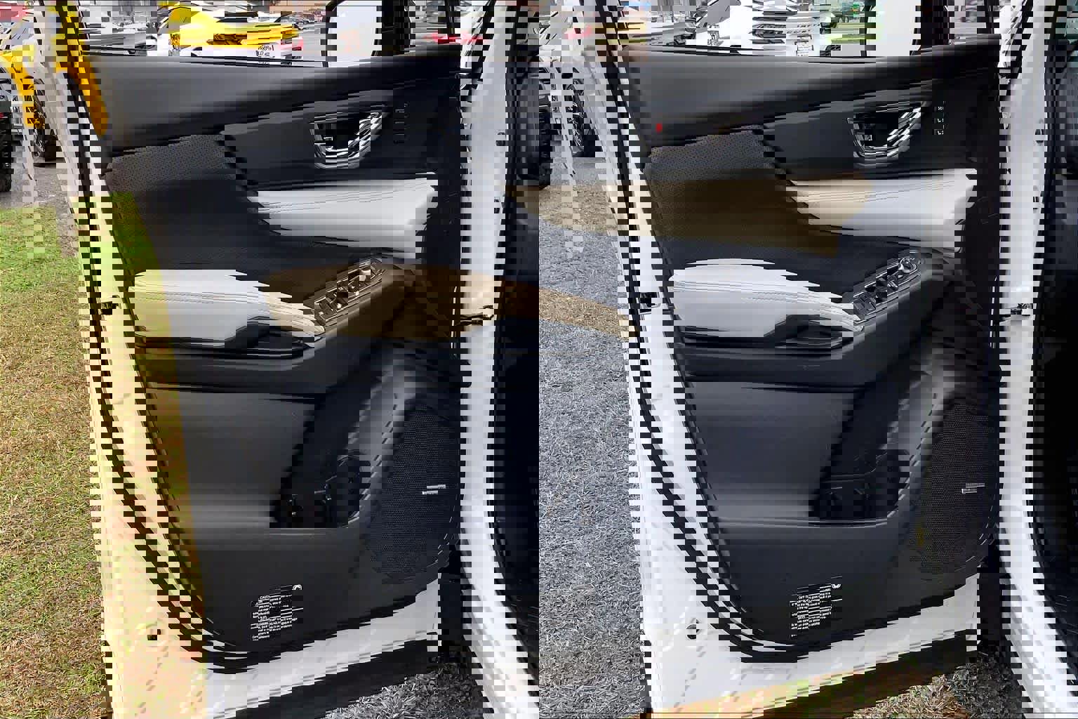 Used 2023 Subaru Ascent Limited w/ Technology Package image 19