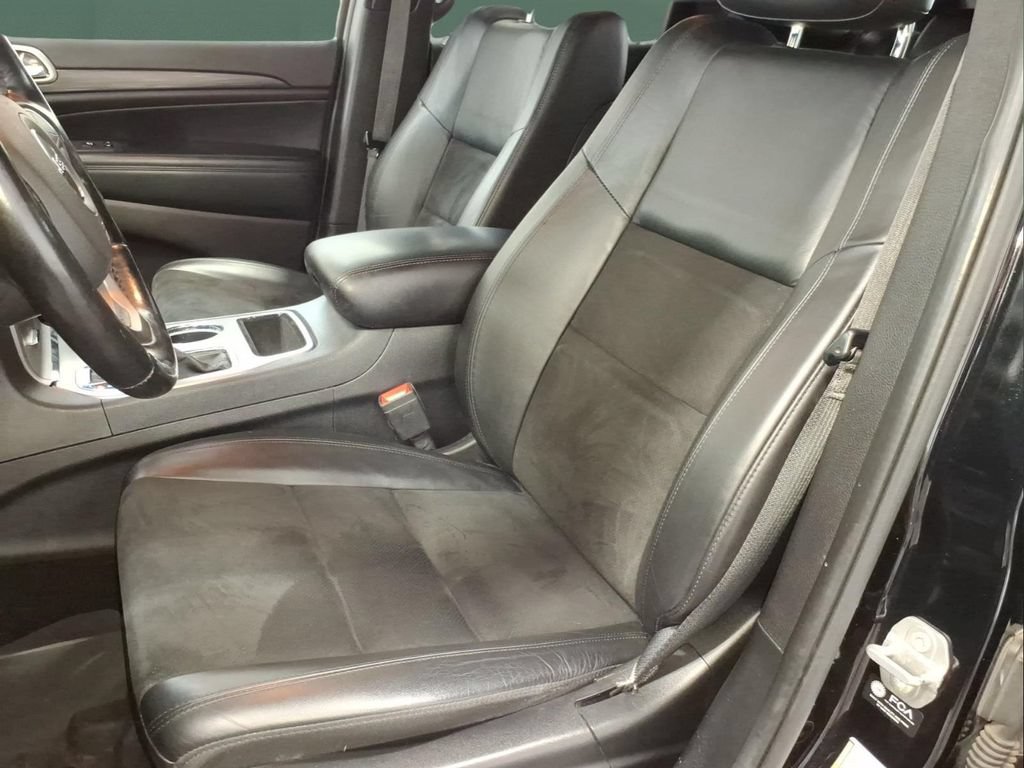 Used 2021 Jeep Grand Cherokee Laredo X AWD/4WD image 8