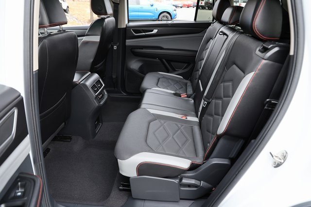 Used 2024 Volkswagen Atlas Peak Edition SEL image 19