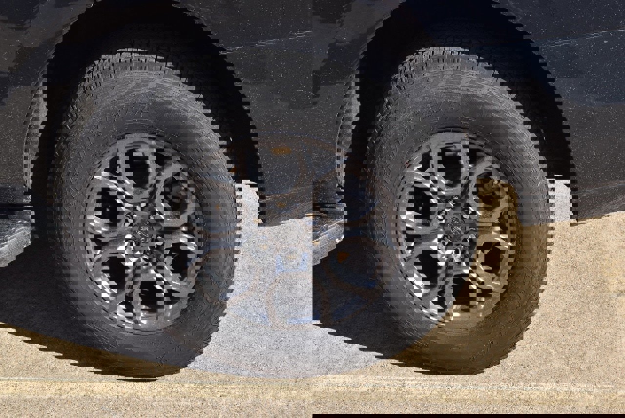 Certified 2025 Ford Expedition Active image 13