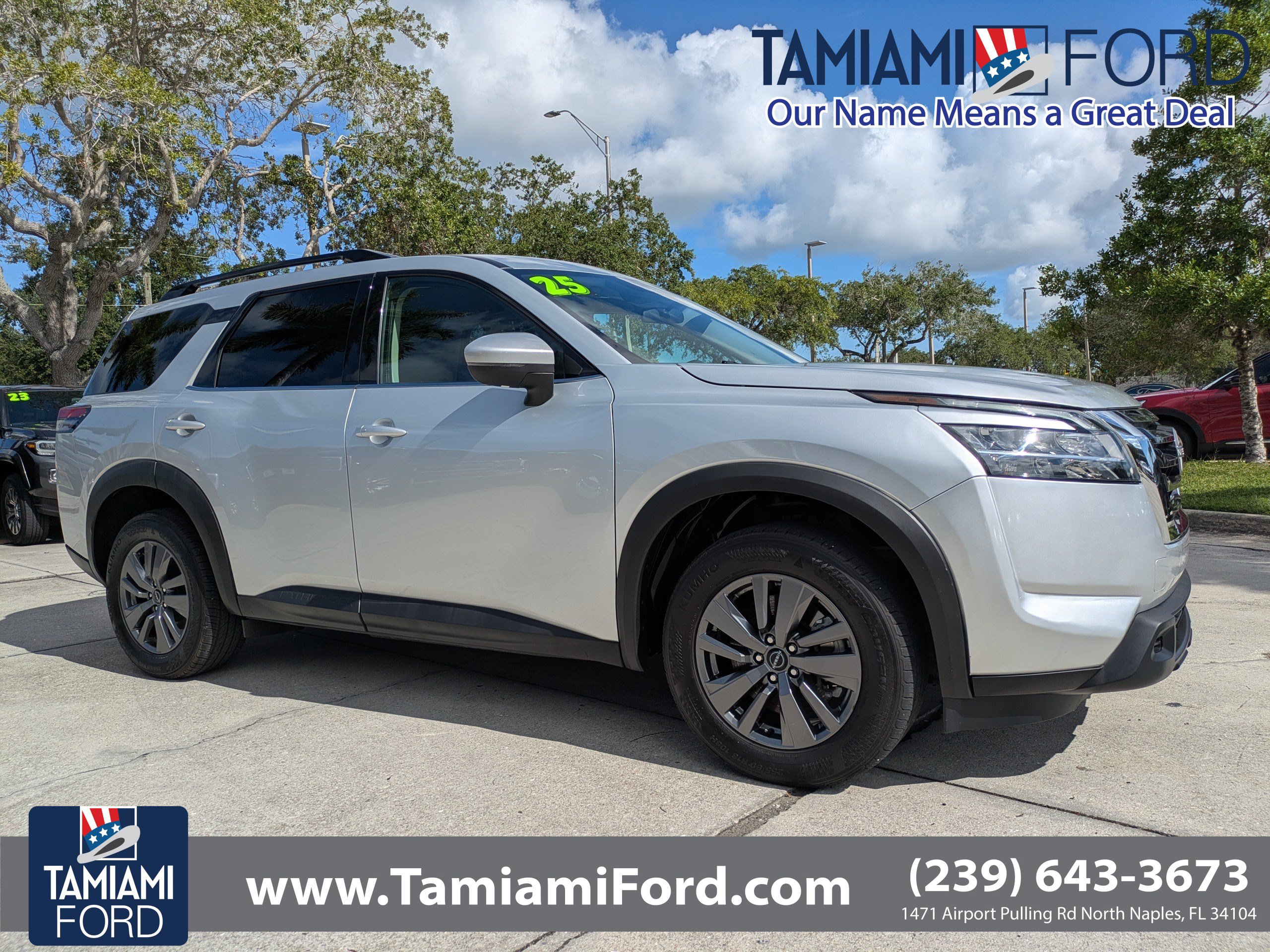 Used 2025 Nissan Pathfinder SV
