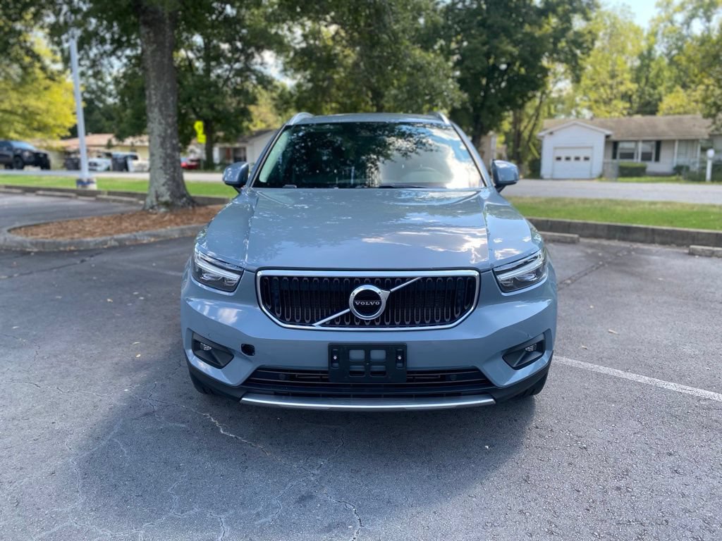 Used 2022 Volvo XC40 T5 Momentum AWD/4WD image 2