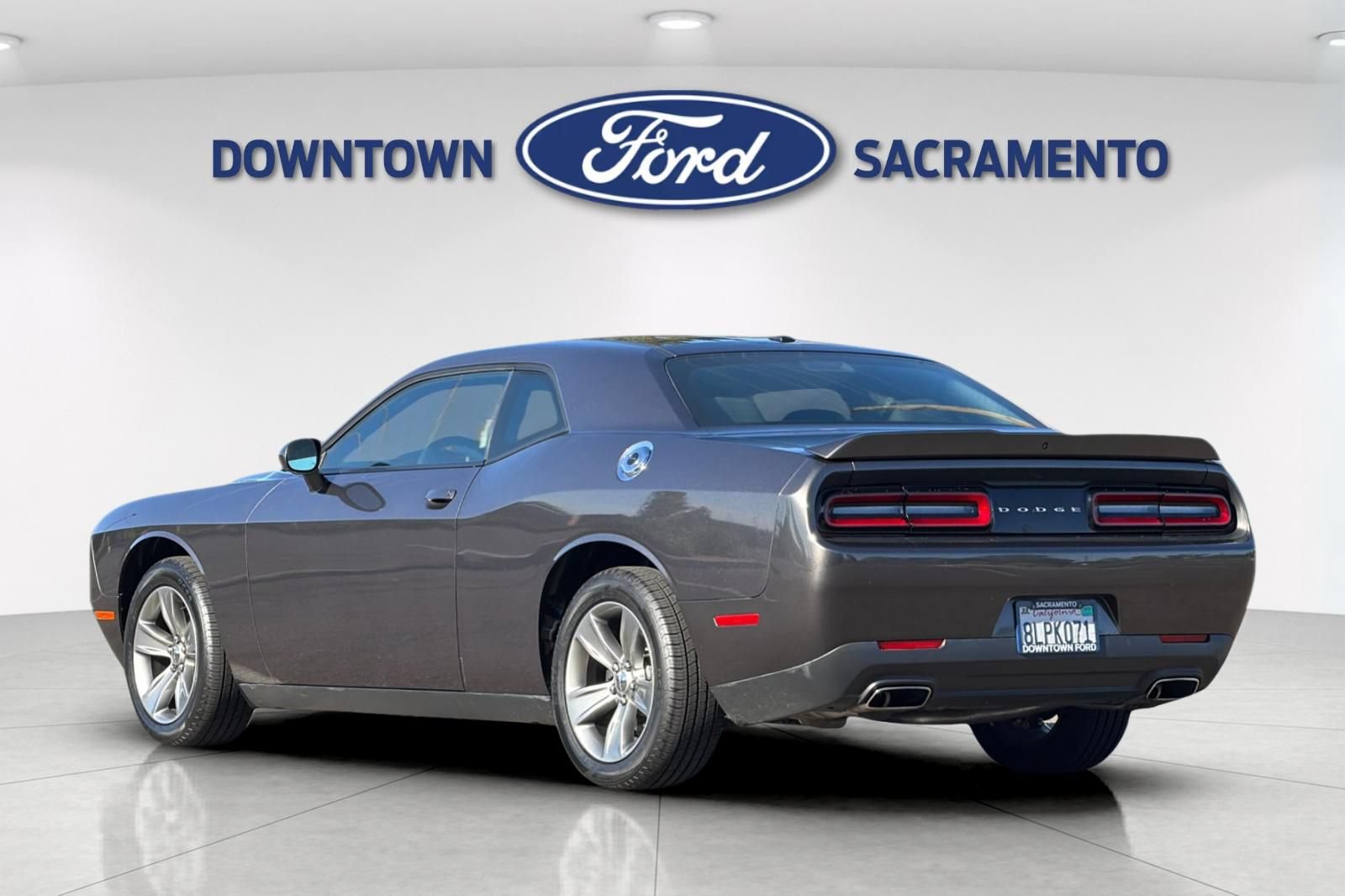 Used 2019 Dodge Challenger SXT RWD image 8