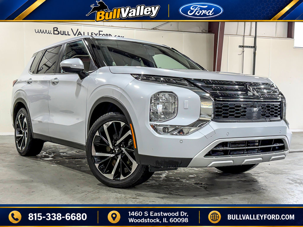 Used 2024 Mitsubishi Outlander SE AWD/4WD image 1