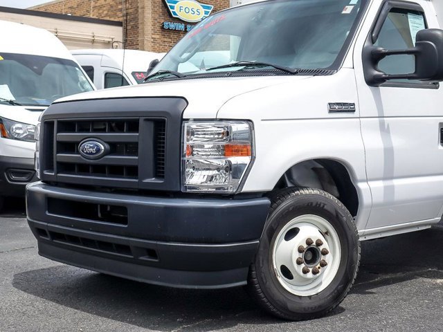 Certified 2022 Ford E-350 and Econoline 350 Super Duty w/ Power Windows & Locks Group RWD image 3